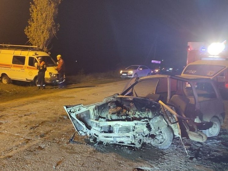Два автомобиля столкнулись в Крыму: один человек пострадал