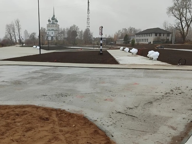 В Сольвычегодске продолжается благоустройство набережной