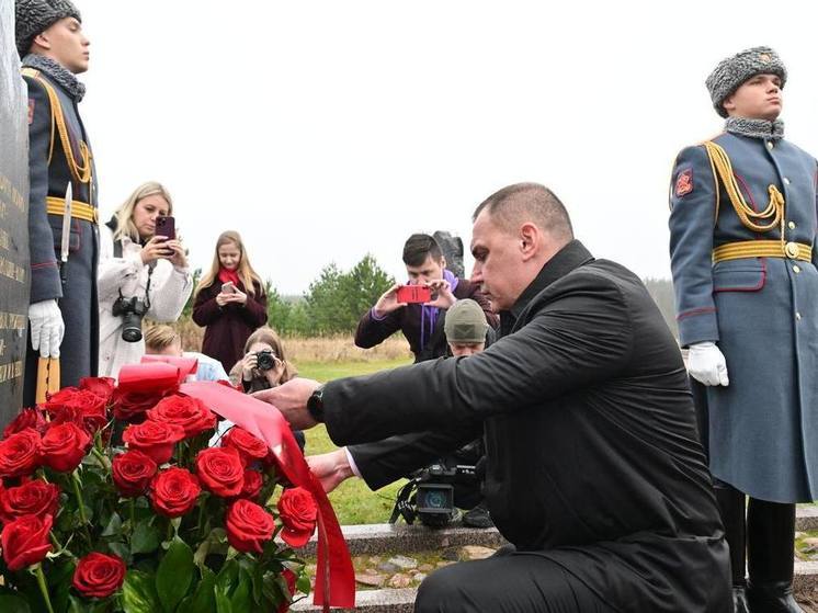 В Ленинградской области появился камень в память об уроженцах марийской земли