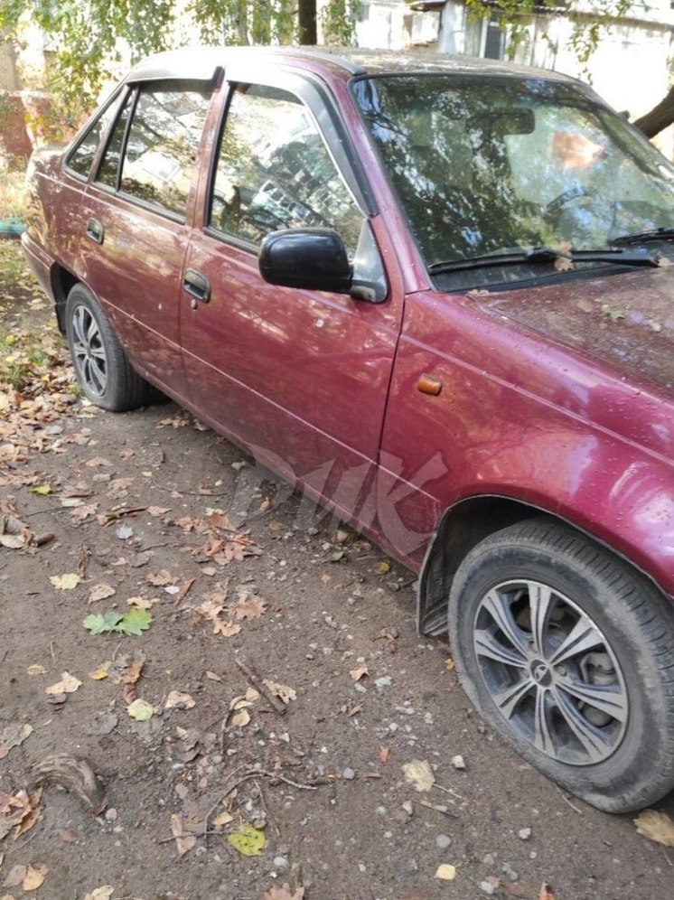 Снаряды ВСУ повредили авто в Горловке