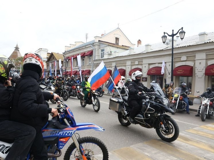 1500 зрителей посмотрели завершение мотосезона в Астрахани