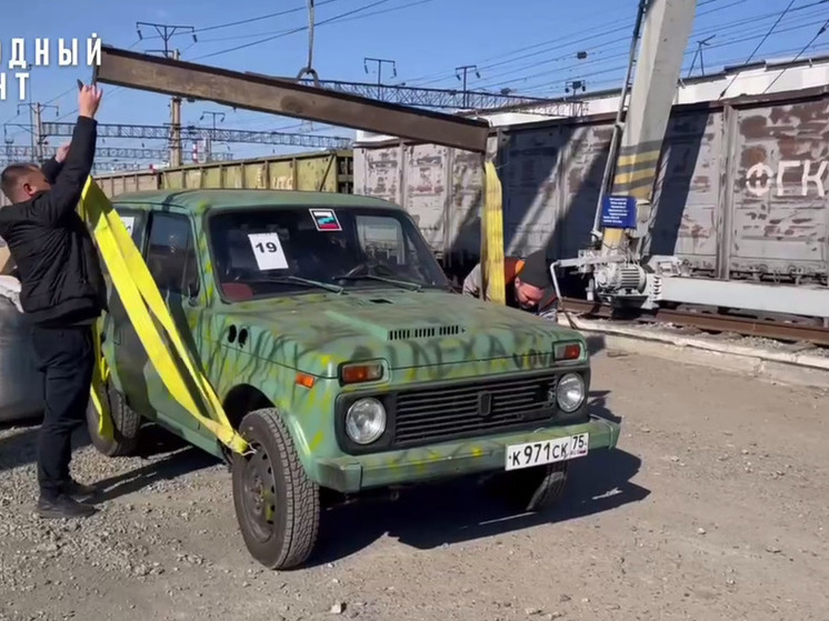 Волонтеры из Забайкалья отправили 20 автомобилей в зону СВО