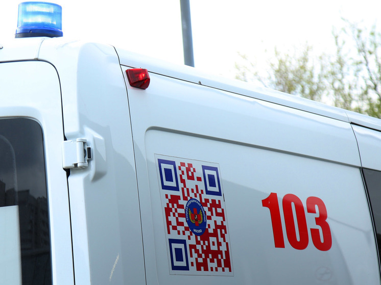 На Горьковском шоссе Подмосковья опрокинулся грузовик