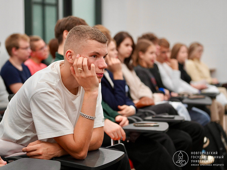 Новгородские школьники совершили «Визит в НовГУ»