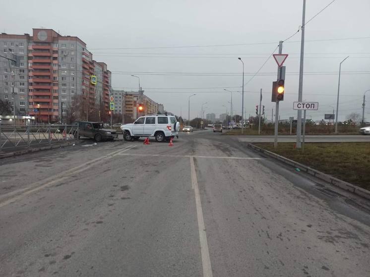 Два человека пострадали в ДТП на Левобережье в Омске