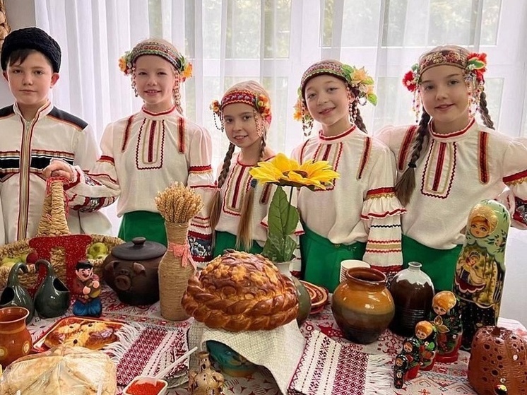 Краснодарские школьники приняли участие в фестивале национальных культур
