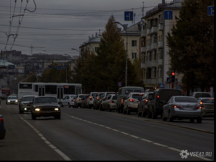 Высокобалльные пробки осложнили движение в Кемерове