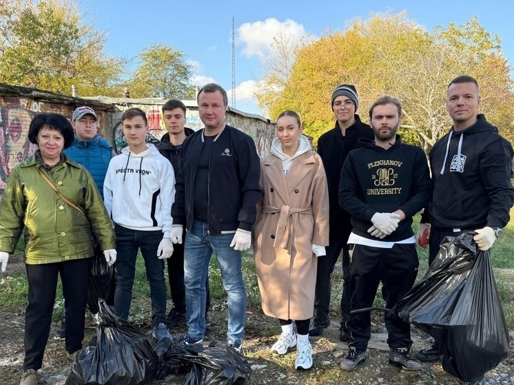 Депутат ЗСК Станислав Гринев принял участие в субботнике