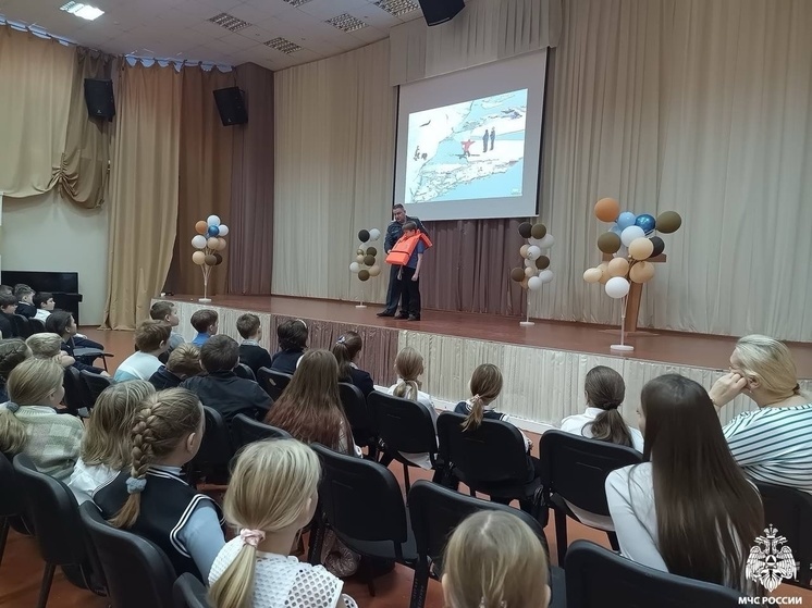 Уроки безопасности на воде прошли для школьников Заполярья