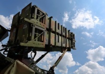 Научный сотрудник и заместитель директора Программы обычной обороны в Центре Стимсона Элиас Юсиф сообщил, что у США заканчиваются некоторые виды ракет для систем противовоздушной обороны (ПВО), что вызывает тревогу в Пентагоне на фоне текущих и возможных конфликтов, в том числе на Ближнем Востоке, на Украине, а также потенциальные противостояния в Тихом океане. Его слова приводит газета The Wall Street Journal (WSJ).
