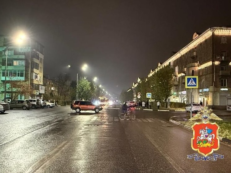 В Электростали легковушка сбила женщину и ее ребенка