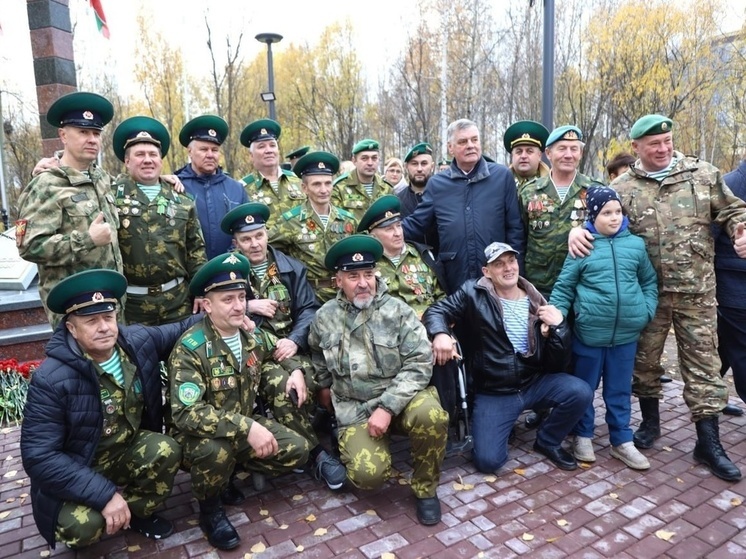 Быть активным депутату помогает тепло родной земли