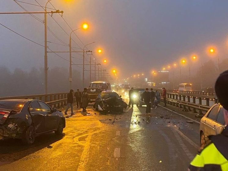 Движение на Гагаринском мосту в Калуге заблокировали три ДТП