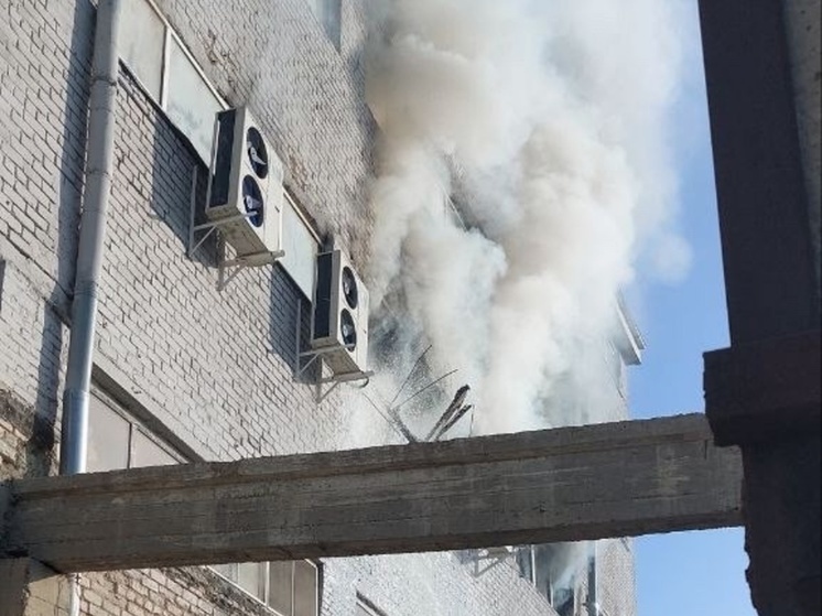 В Ростове пожар на складе с лекарствами полностью ликвидировали