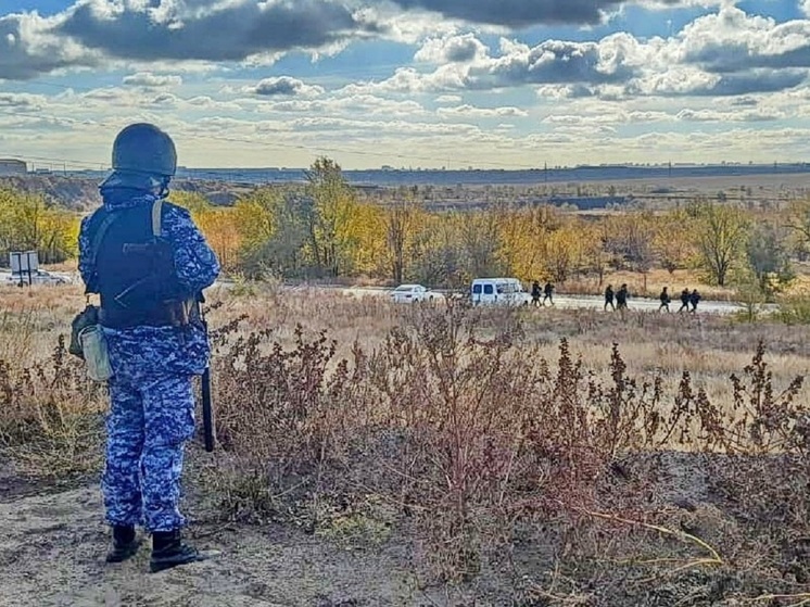 Под Волгоградом проходят тактико-специальные учения силовиков