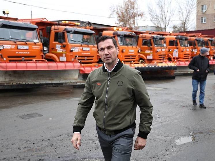 Алексей Лошкин проинспектировал снегоуборочную технику Челябинска