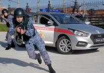 29 октября свой профессиональный праздник отметили сотрудники подразделений вневедомственной охраны. Именно в этот день 72 года назад Постановлением Совета Министров создана вневедомственная наружная сторожевая охрана (ВНСО) при органах Министерства внутренних дел.