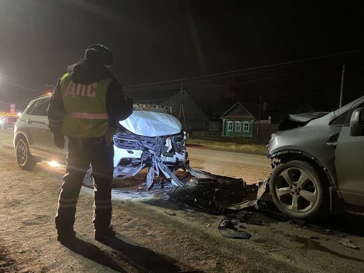 В селе Кашино при столкновении двух автомобилей травмировались три человека