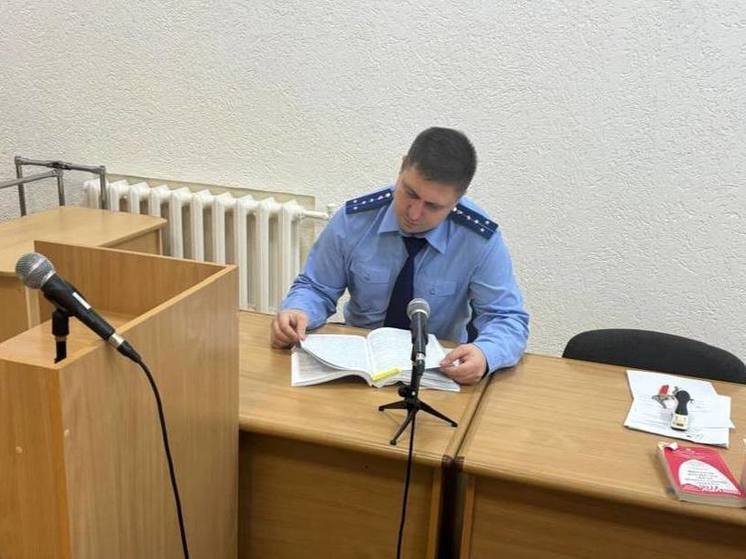 В Псковском суде снова слушают дело чиновника, любящего дорогие автомобили, скутеры и массажные кресла