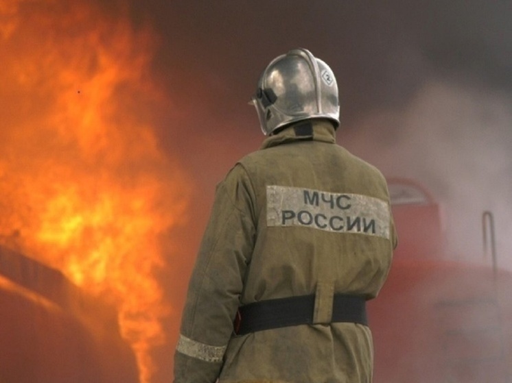 В Салехарде горел частный дом