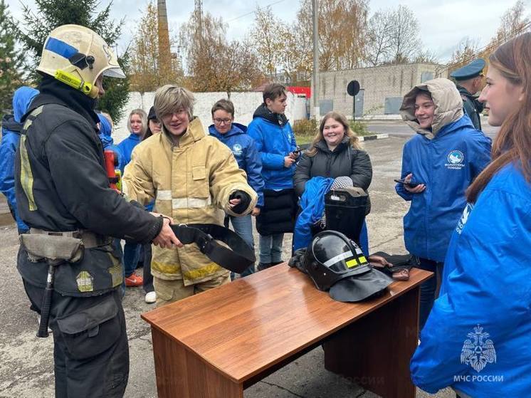 Юные калужане примерили на себя профессию пожарного