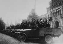 Заводная ручка, ацетиленовые фары и полторы тонны в кузове
