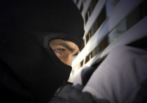 Группа вооруженных битами мужчин совершила нападение на заместителя председателя городской думы города Ангарска в Иркутской области Александра Куранова, о чем сообщает ТАСС со ссылкой на источники в правоохранительных органах.