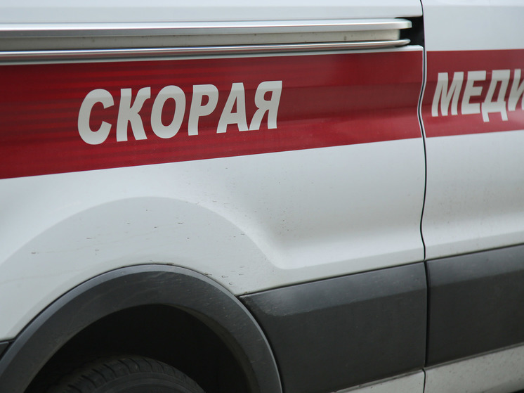 В петербургском аквапарке школьник зацепился за соединительный элемент и разрезал стопу
