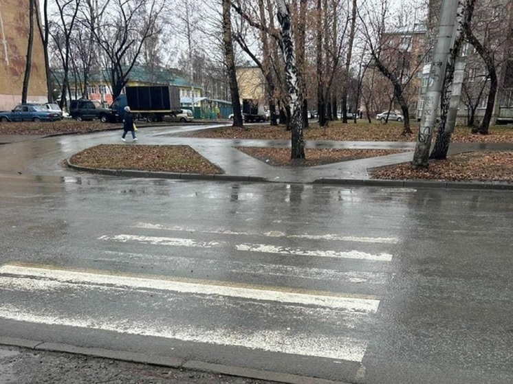 В Новосибирске смыло новую разметку, где погибла беременная женщина