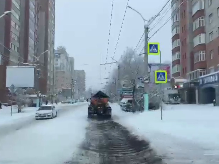 Власти Читы показали работу снегоуборочной техники на улицах