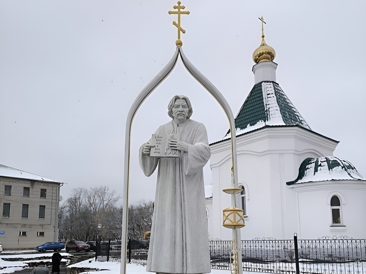 В Хакасии открыли памятник священнику-просветителю Иоанну Штыгашеву