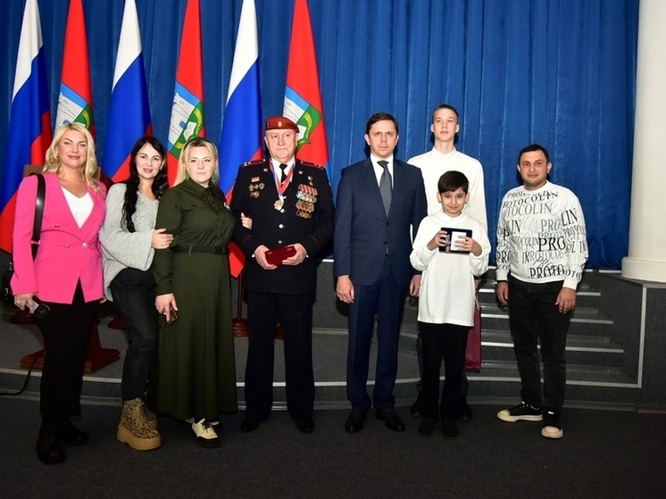Орловских юных героев наградили медалями «За проявленное мужество»