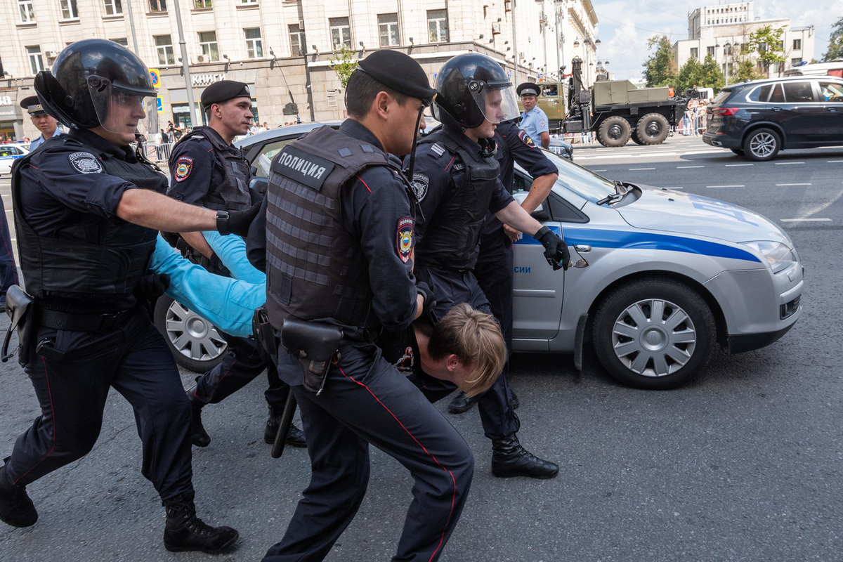 В Красноярске схватили банду "чёрных риэлторов"