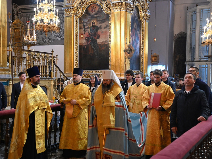 Свято-Успенский кафедральный собор города Смоленска посетили участники проекта ««Мобильный сенатор»