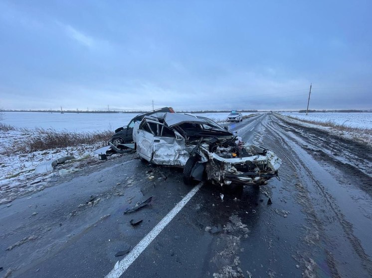 Под Курском в лобовом ДТП два водителя получили ранения