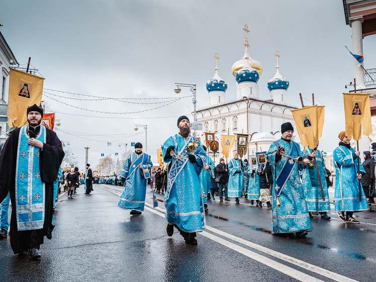 В центре Твери прошел крестный ход