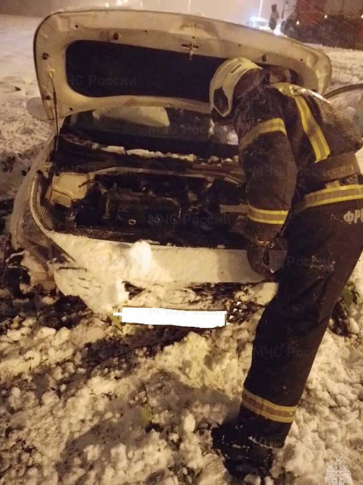 Под Орлом опрокинулся автомобиль