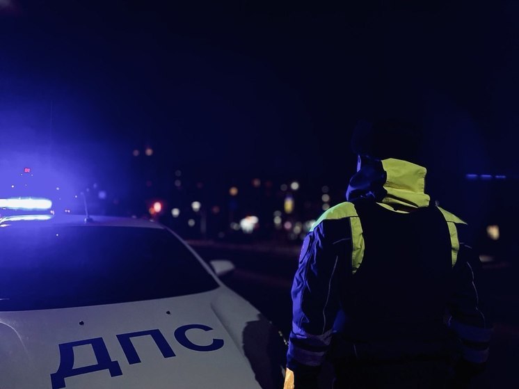За выходные на Ямале поймали почти 30 водителей, проехавших на красный свет