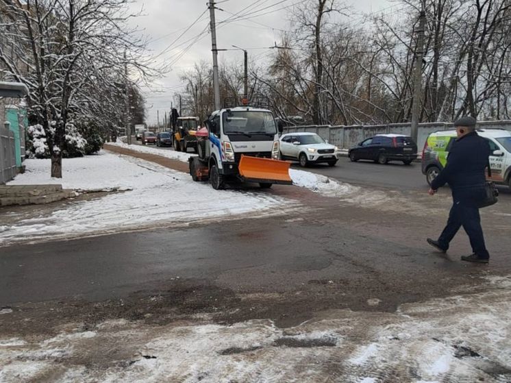 Глава Калуги показал новых «чистиков» на городских улицах