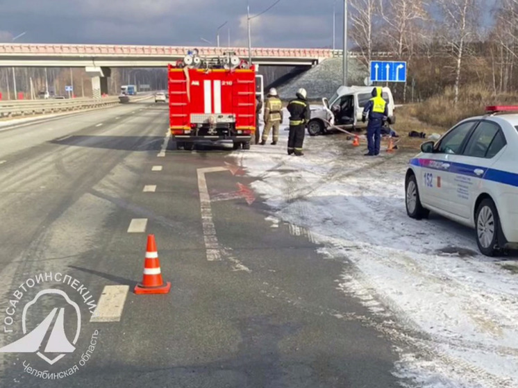 В Челябинской области водитель Citroen погиб, врезавшись в столб