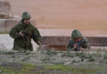 Британская газета The Telegraph сообщает, что военнослужащие вооруженных сил Украины (ВСУ) жалуются на усиление атак со стороны российской армии по всей линии боевого соприкосновения. Об этом изданию рассказал офицер ВСУ Павел Федосенко.
