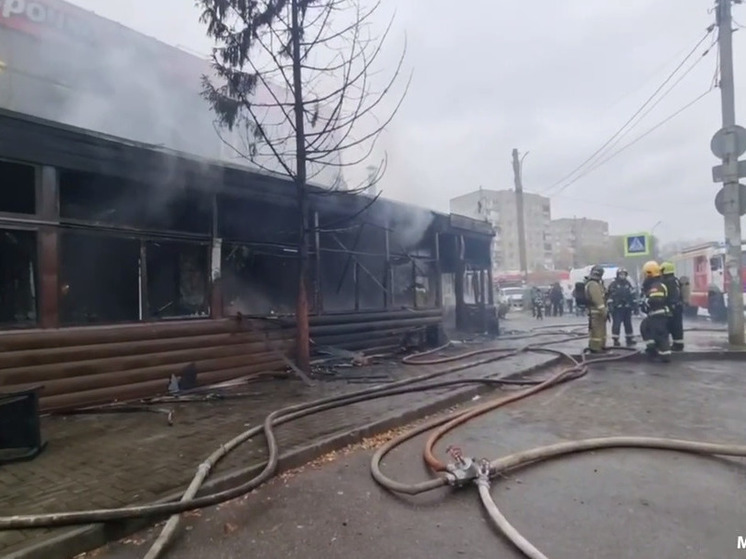 Палатка с шаурмой загорелась на улице Черновицкой в Рязани утром 7 ноября