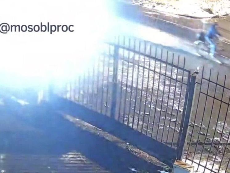 Жуткое видео наезда на велосипедиста опубликовала прокуратура