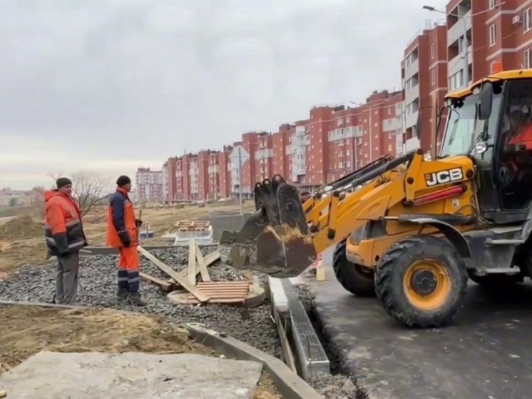 В Кировском районе Волгограда к концу ноября достроят новую дорогу