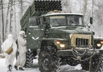 Российский военнослужащий Алексей Тукачев в беседе с «Лентой.ру» рассказал, что подразделения ВС РФ начали утепляться и утеплять всю технику к зиме и холодам в зоне проведения специальной военной операции (СВО).