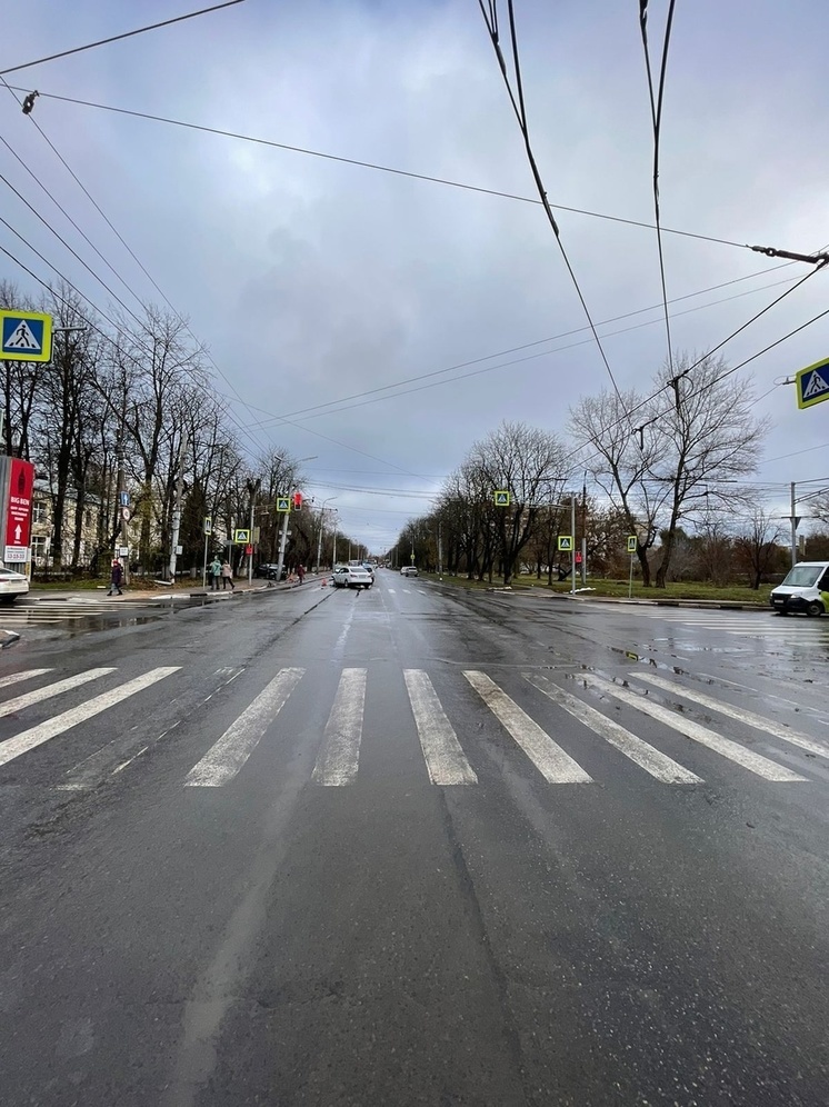 В Орле в тройном ДТП пострадали трое взрослых и ребёнок