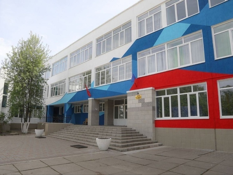 В Токмаке продолжается ремонт школы №1
