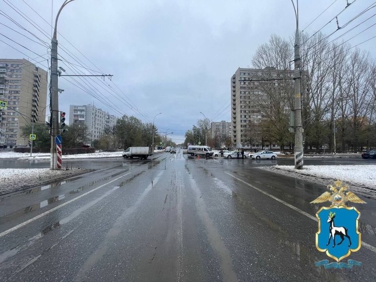 В Тольятти 30-летний водитель легковушки врезался в пассажирский микроавтобус