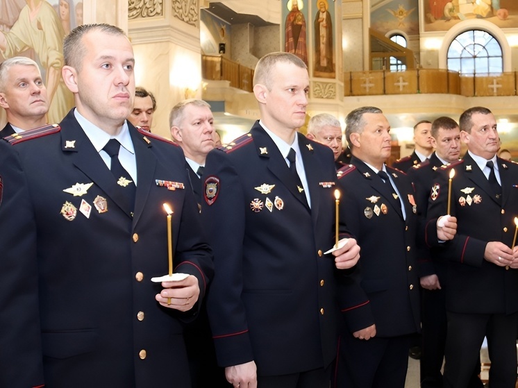 В Архангельске почтили память правоохранителей, погибших при выполнении служебных обязанностей