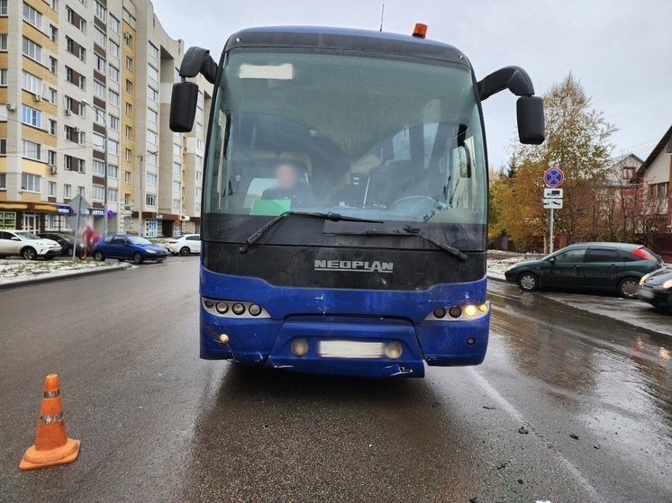 В Тамбове легковушка столкнулась с автобусом